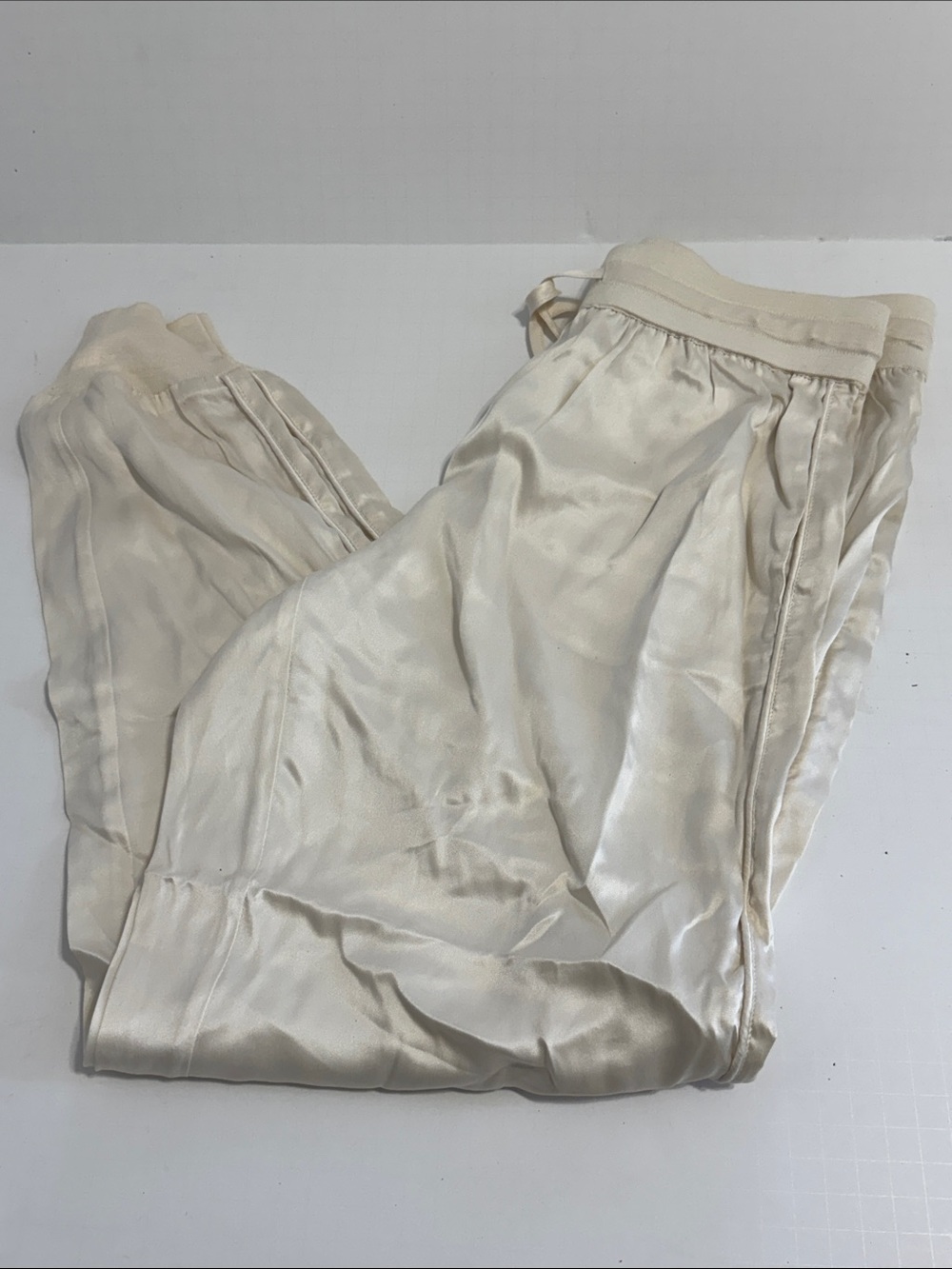 New Yummie by Heather Thomson Cream Silk Joggers size XS
